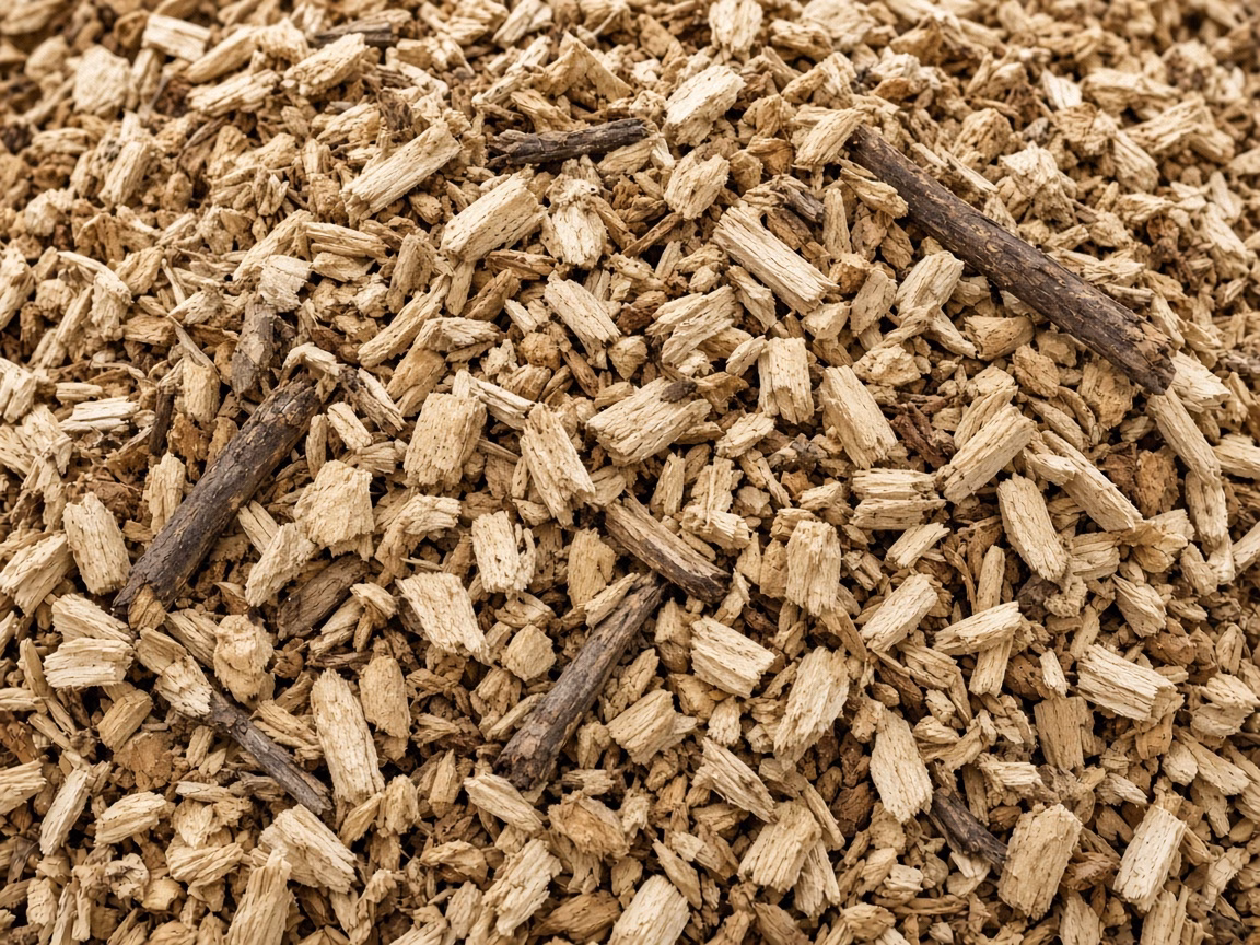 Chunky fresh wood chips in a tight close view — Wood Chips for Sale in Fountain Inn